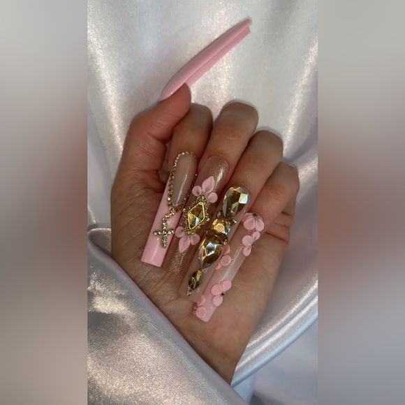 3XL Pink Blingy Square Luxury Press Ons - Picture 1 of 6